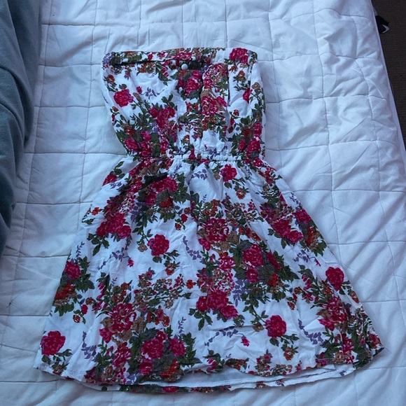 Selling clothes/shoes - Picture 2 of 15